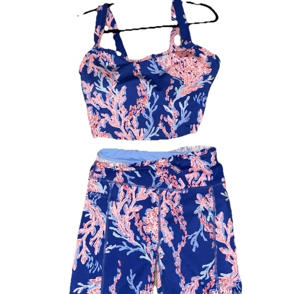 Lilly Pulitzer Tops - Lilly Pulitzer Luxletic Blue and Pink Coral Print Set Women’s
